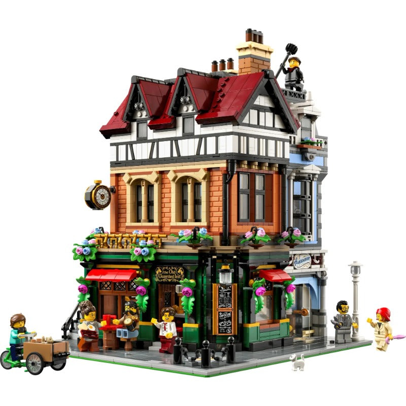 Tudor Corner building block set main view