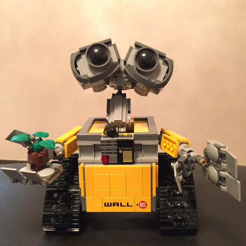 WALL-E robot building block model, static version front view
